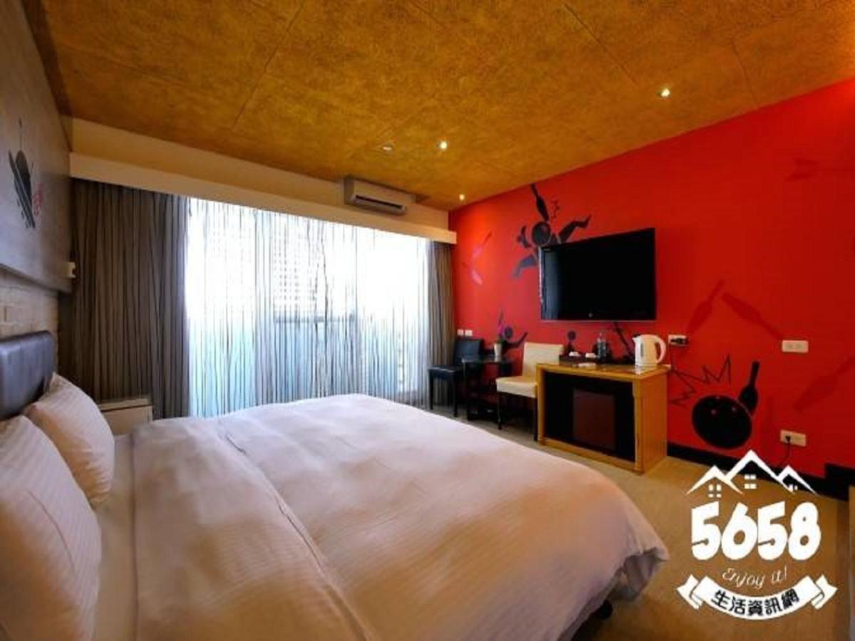 R8 Eco Hotel Kaohsiung Exterior photo