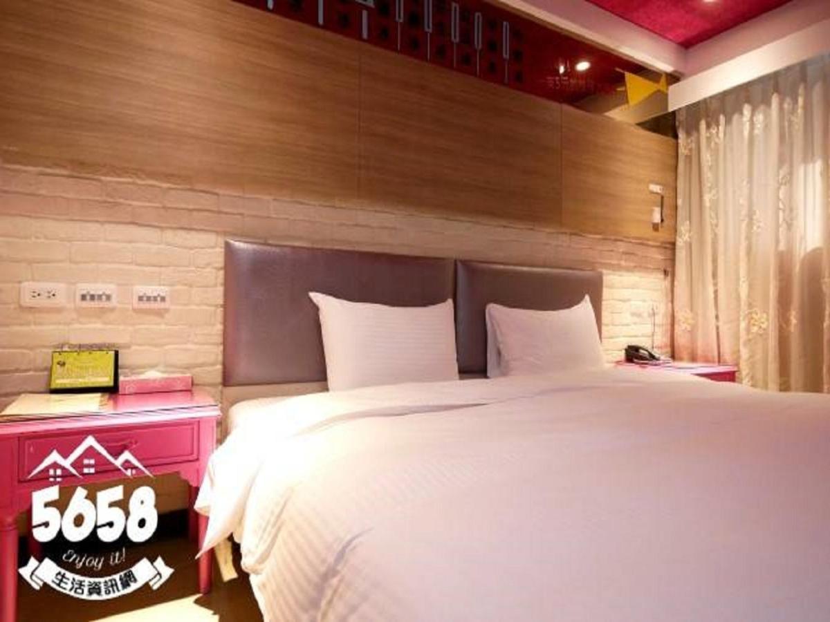 R8 Eco Hotel Kaohsiung Exterior photo