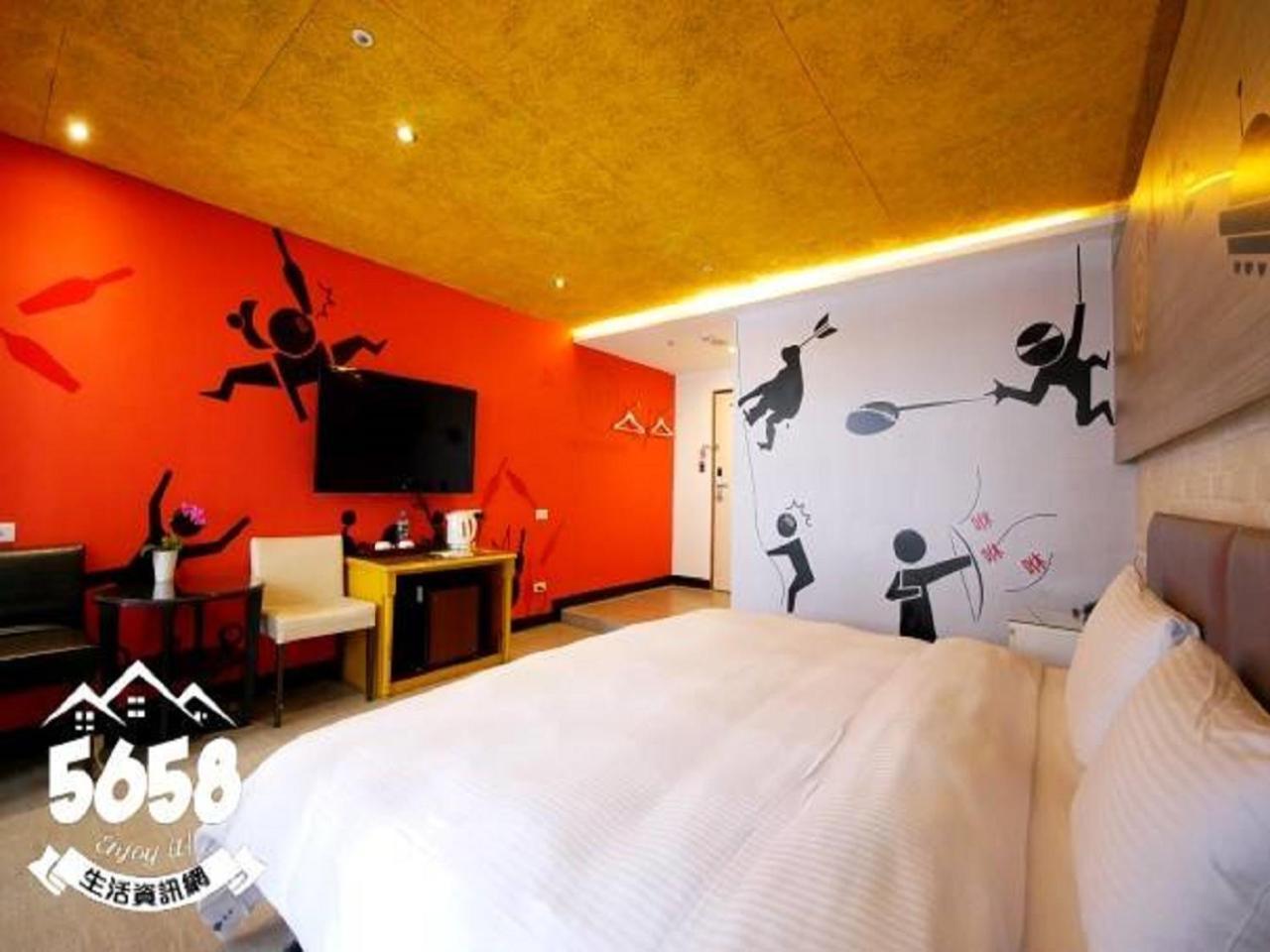 R8 Eco Hotel Kaohsiung Exterior photo
