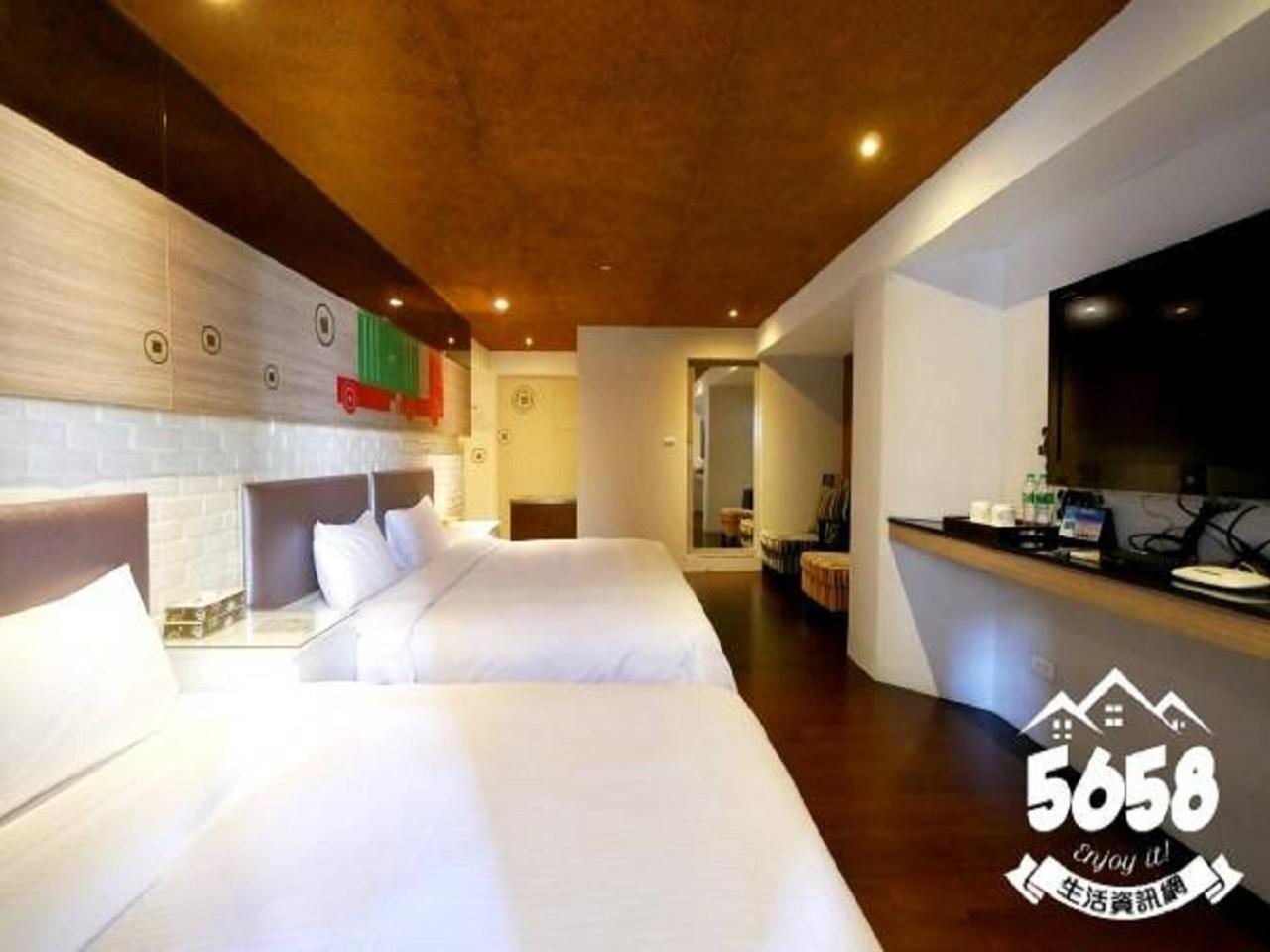 R8 Eco Hotel Kaohsiung Exterior photo