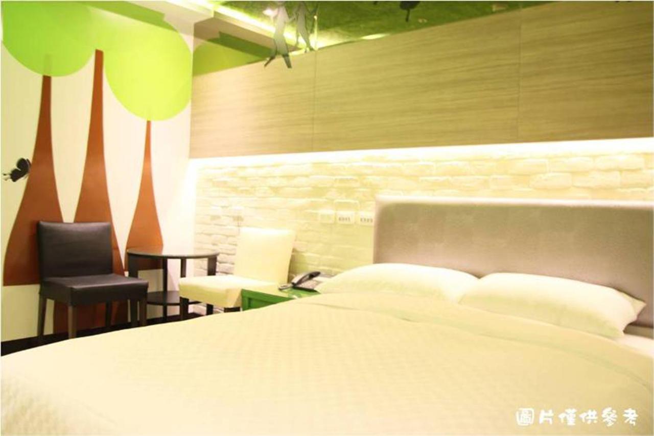 R8 Eco Hotel Kaohsiung Exterior photo